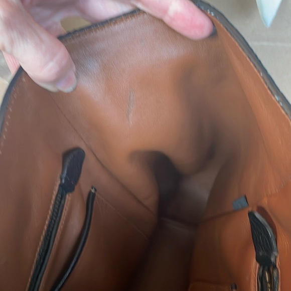 🛍HOST PICK🛍Beyond Stunning all Leather Prada Bag - Picture 14 of 16